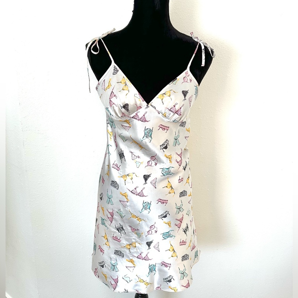 AVON SATIN SLEEP DRESS